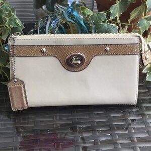 Coach Leather Zip Wallet Clutch Python Penelope Turnlock on Front Pocket
